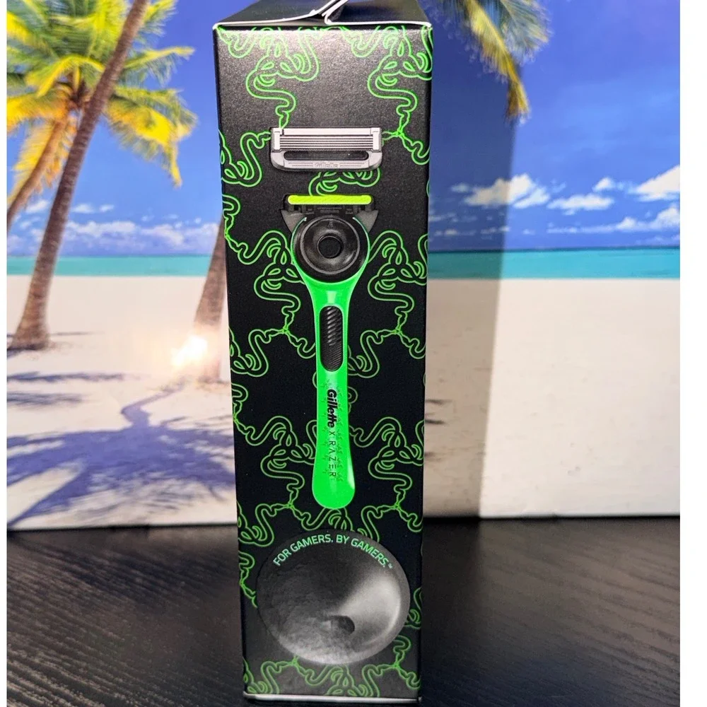 GilletteLabs Razer Limited Edition Manual Razor Set with Magnetic Stand Green